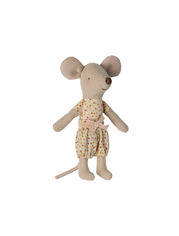 Little Sister Mouse in a Matchbox | Magnetic Hands Little Sister Mouse in a Matchbox | Magnetic Hands